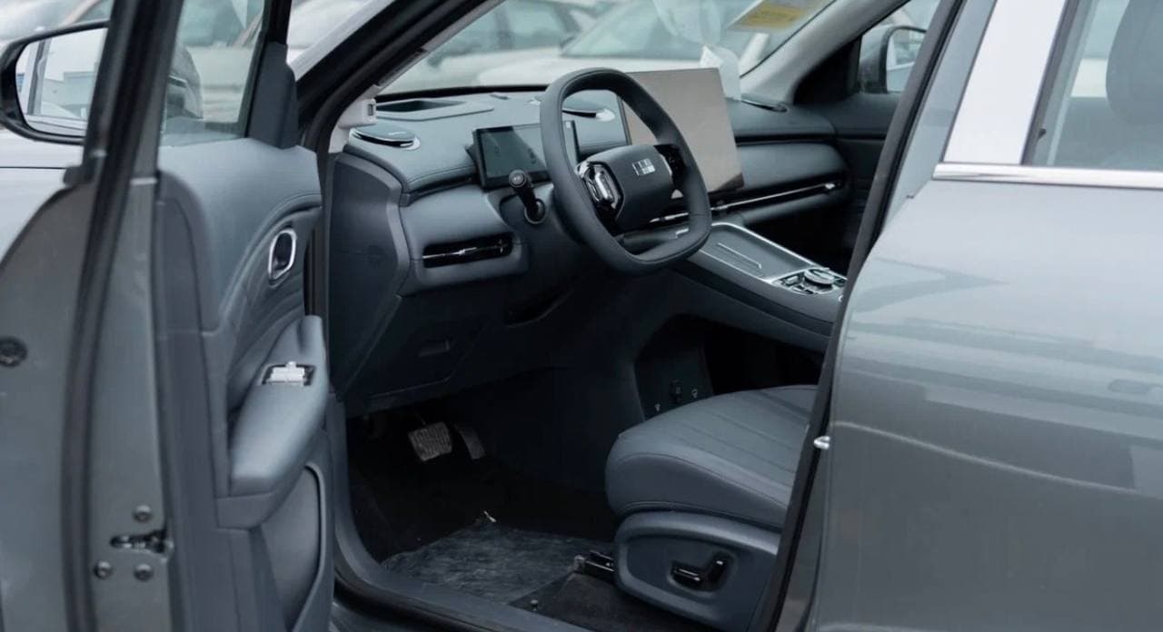 Geely Galaxy Starship 7 EM-i 2025 — изображение 3
