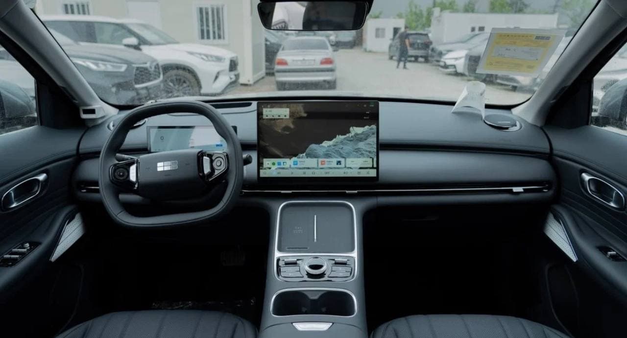 Geely Galaxy Starship 7 EM-i 2025 — изображение 4