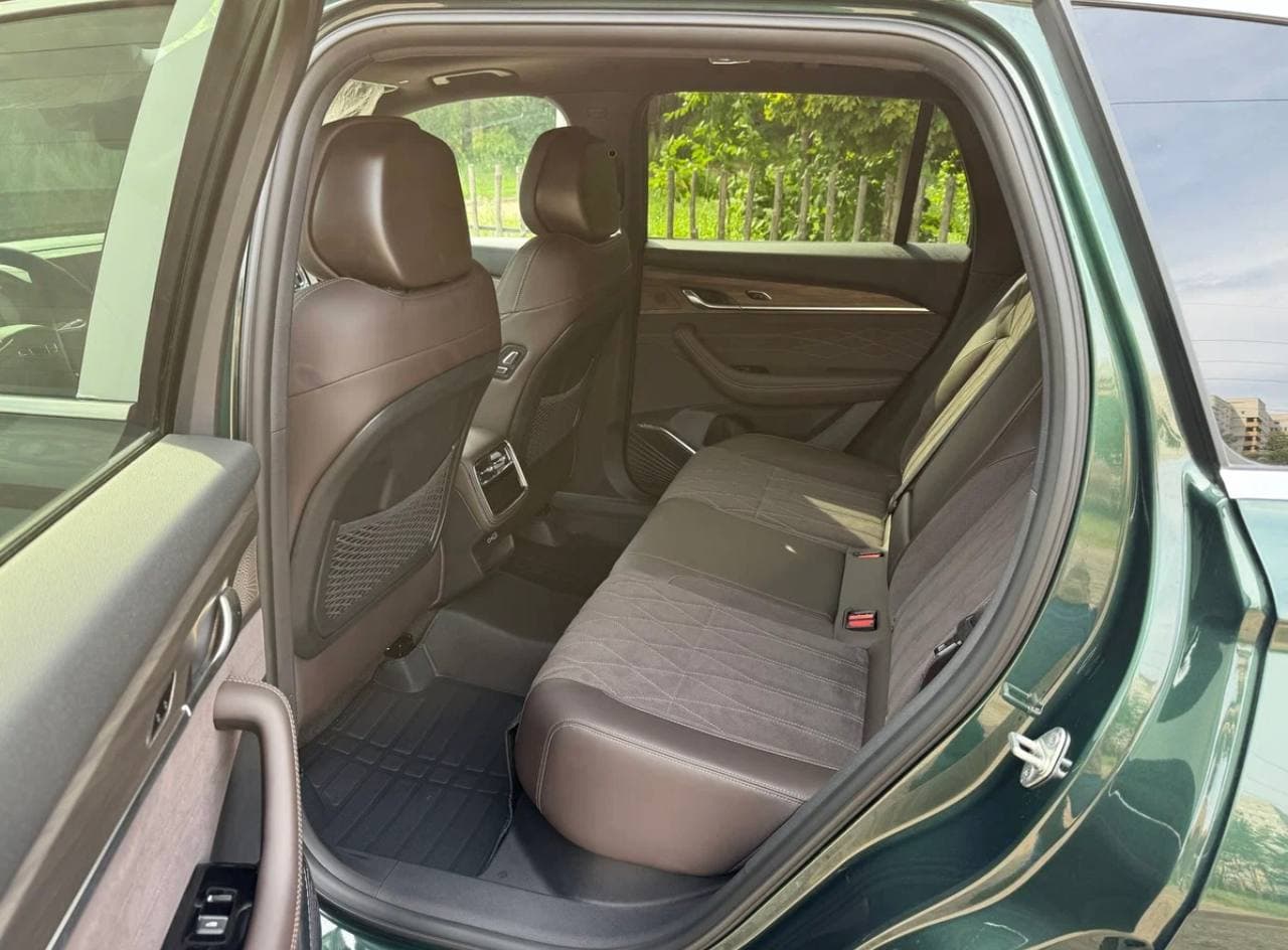 Geely Monjaro (Дилерский) 2026 — изображение 4