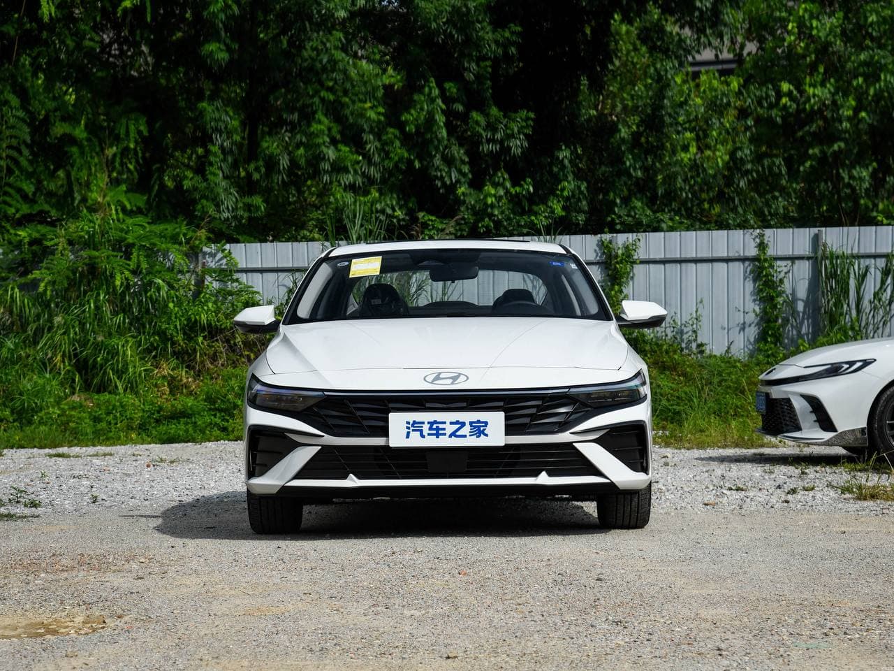 Hyundai Elantra 2026 — изображение 3
