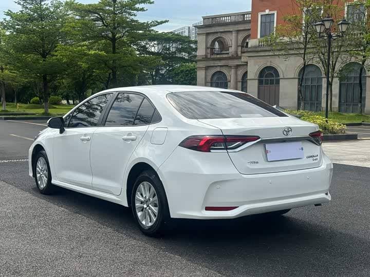 Toyota Corolla 1.2T Pioneer PLUS 2022 — изображение 4