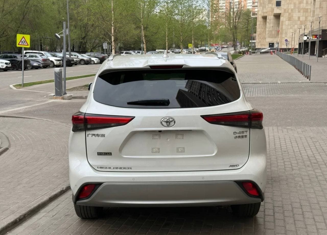 Toyota Highlander 2026 — изображение 2