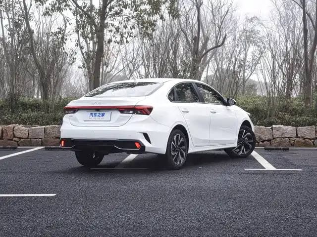 Kia K3 2026 — изображение 2