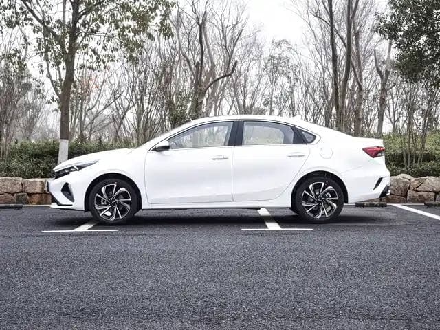 Kia K3 2026 — изображение 3